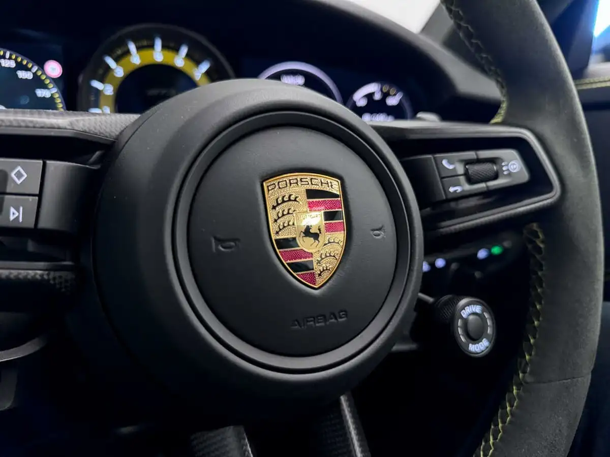 2022-porsche-911-40-gt3-rwd-pdk-big-48