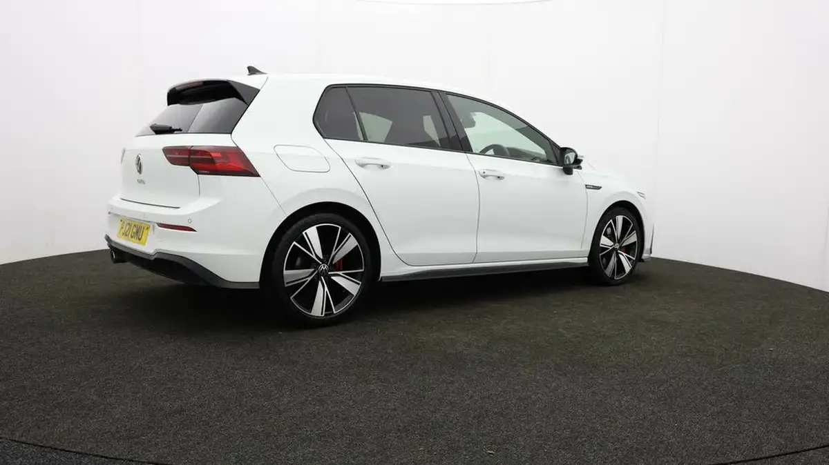 2021-volkswagen-golf-20tdi-gtd-big-36