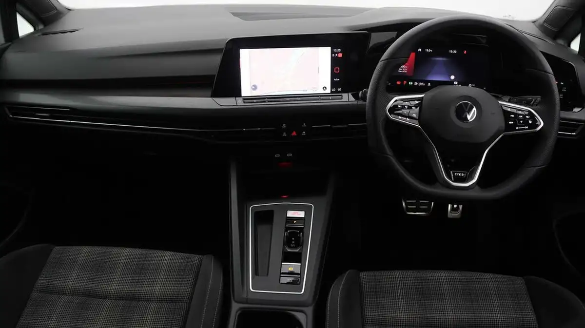 2021-volkswagen-golf-20tdi-gtd-big-12