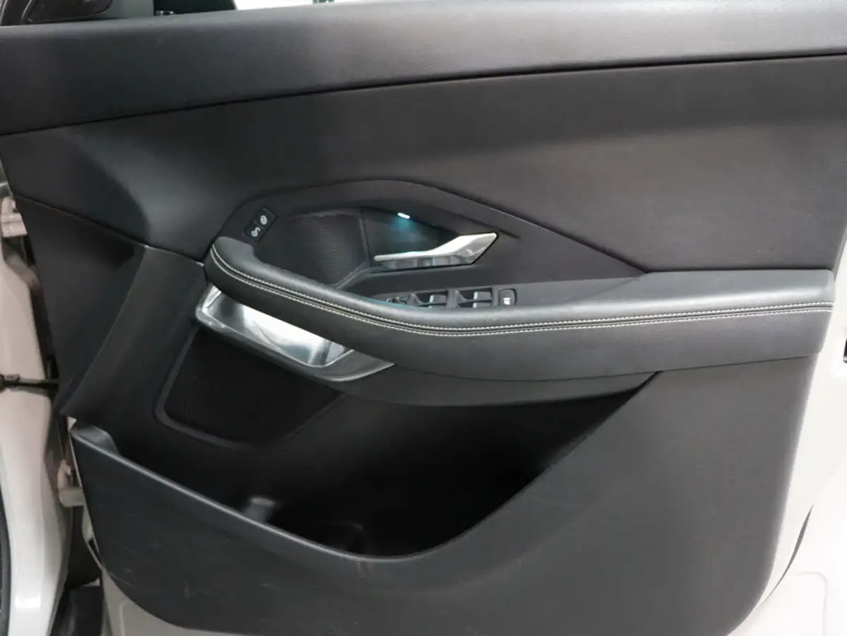 2019-jaguar-e-pace-20-i4-r-dynamic-s-200ps-big-35