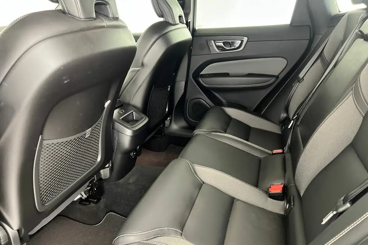 2021-volvo-xc60-20td-b4-r-design-awd-big-16