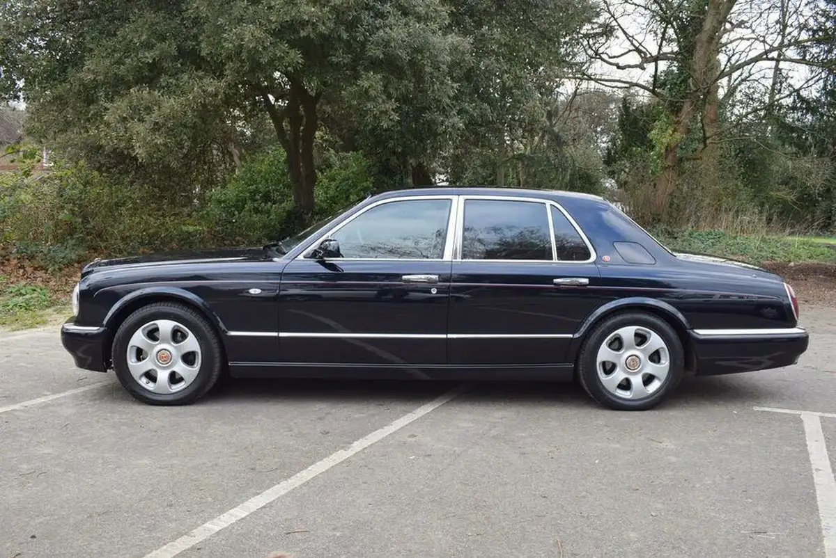 2000-bentley-arnage-68-red-label-big-45