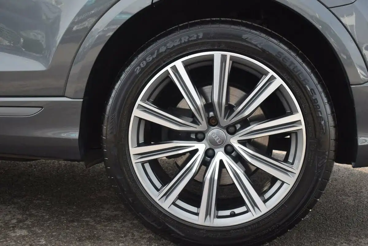 2020-audi-q8-30-50-tdi-s-line-big-33
