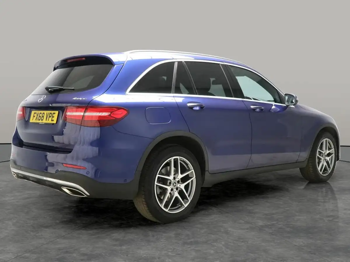 2018-mercedes-benz-glc-class-20-glc250-amg-line-premiumss-station-wagon-5d-big-9