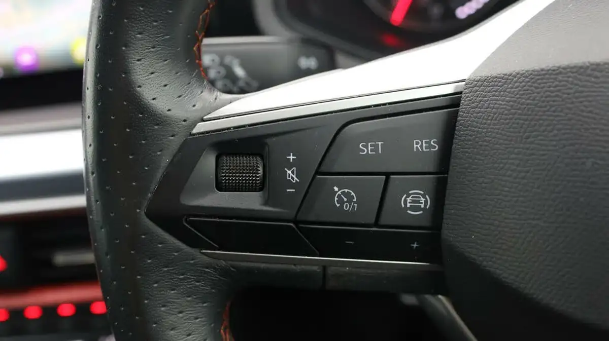 2022-seat-arona-10-tsi-fr-big-20