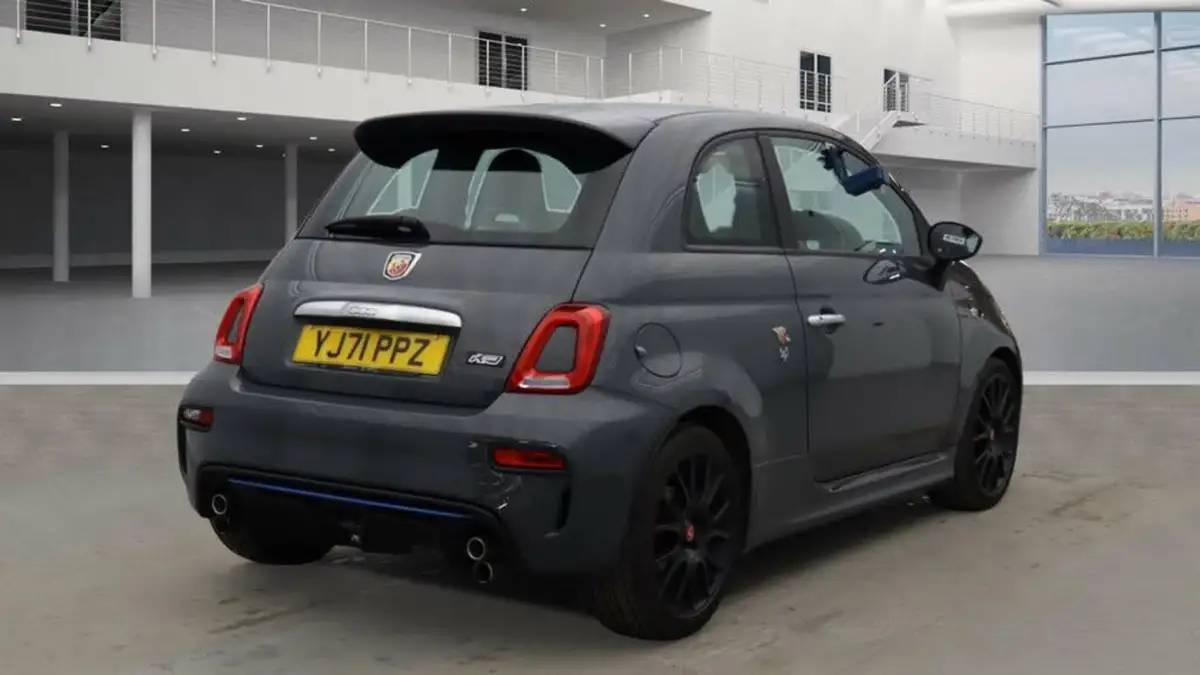 2021-abarth-595-14-tjet-f-big-6