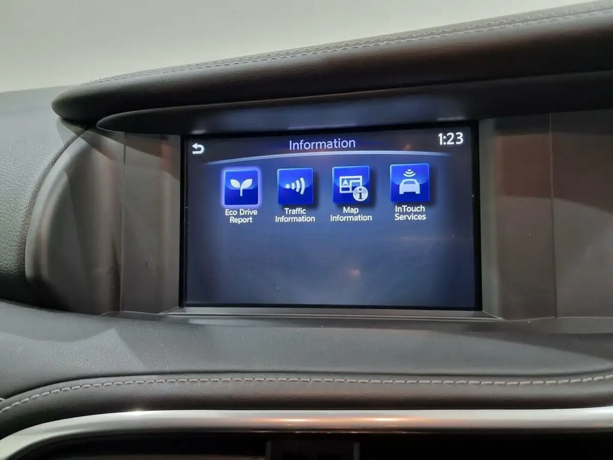 2019-infiniti-q30-22d-sport-big-44
