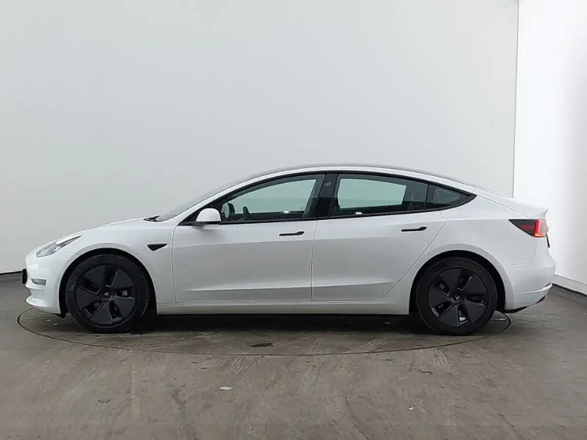 2021-tesla-model-3-e-long-range-awd-big-3