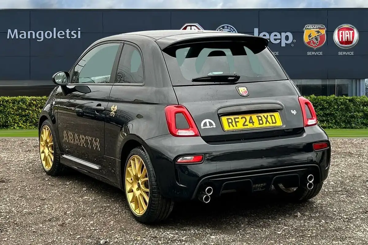 2024-abarth-695-14-tjet-75th-anniversario-big-2