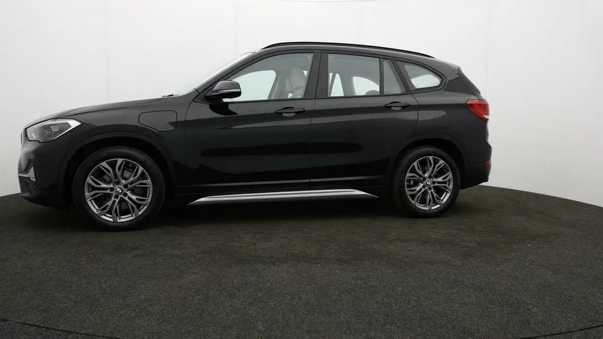 2021-bmw-x1-15-xdrive-25e-phev-xline-big-65