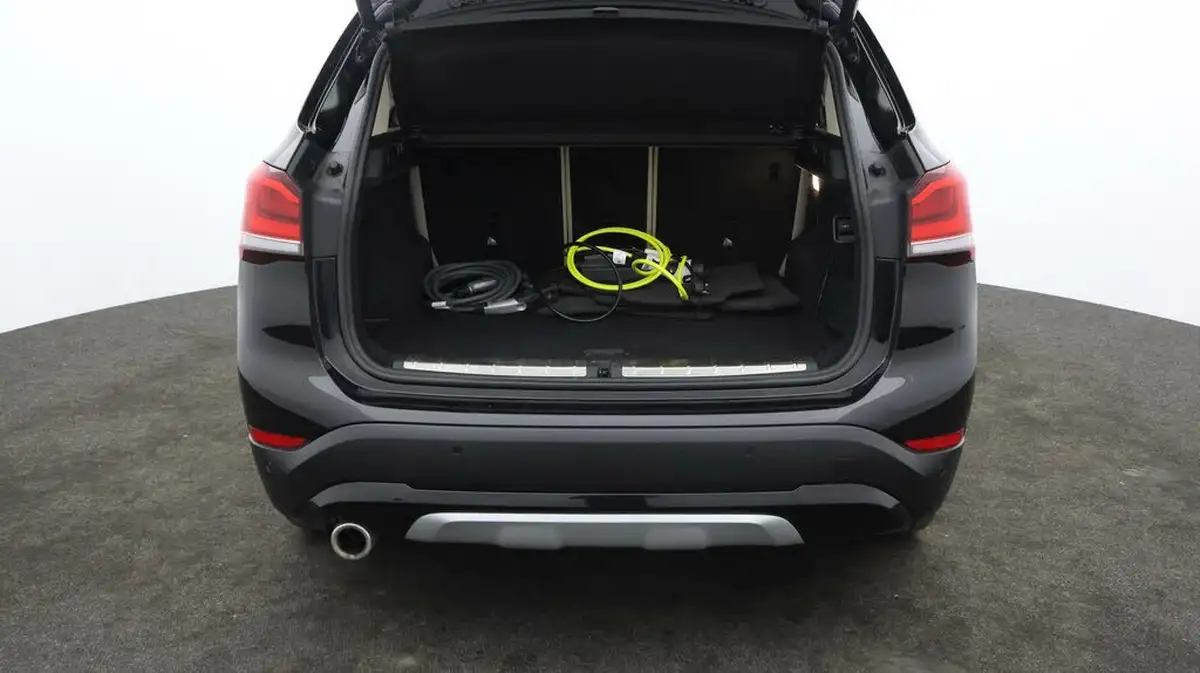 2021-bmw-x1-15-xdrive-25e-phev-xline-big-17
