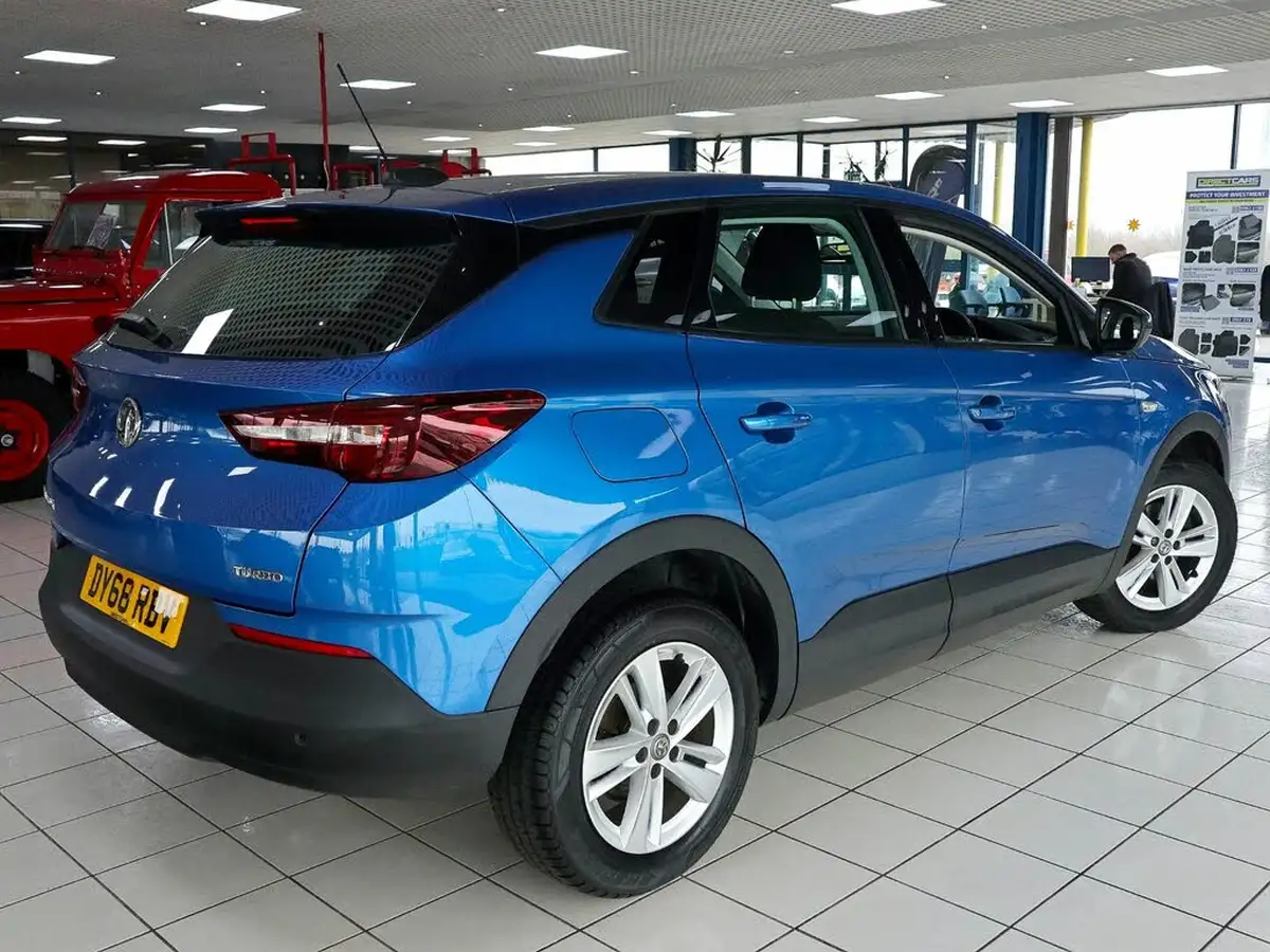 2018-vauxhall-grandland-x-12-se-130ps-big-6
