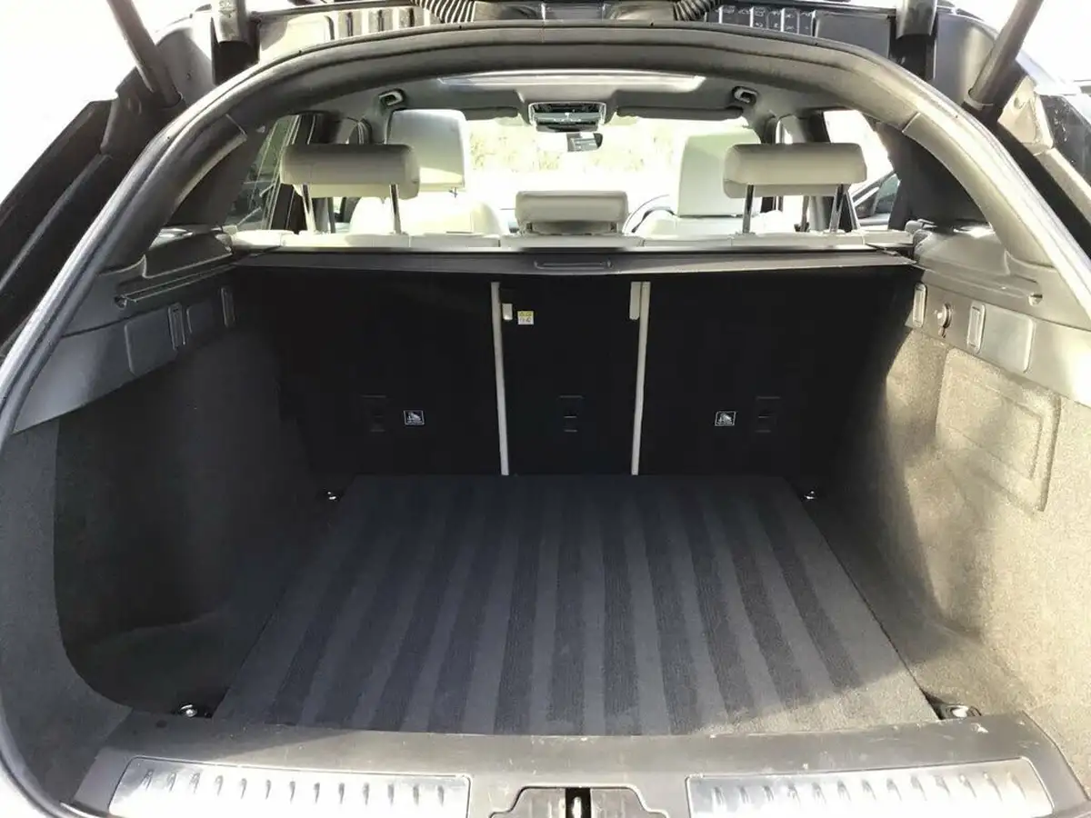 2020-land-rover-range-rover-velar-20-d240-r-dynamic-hse-big-13