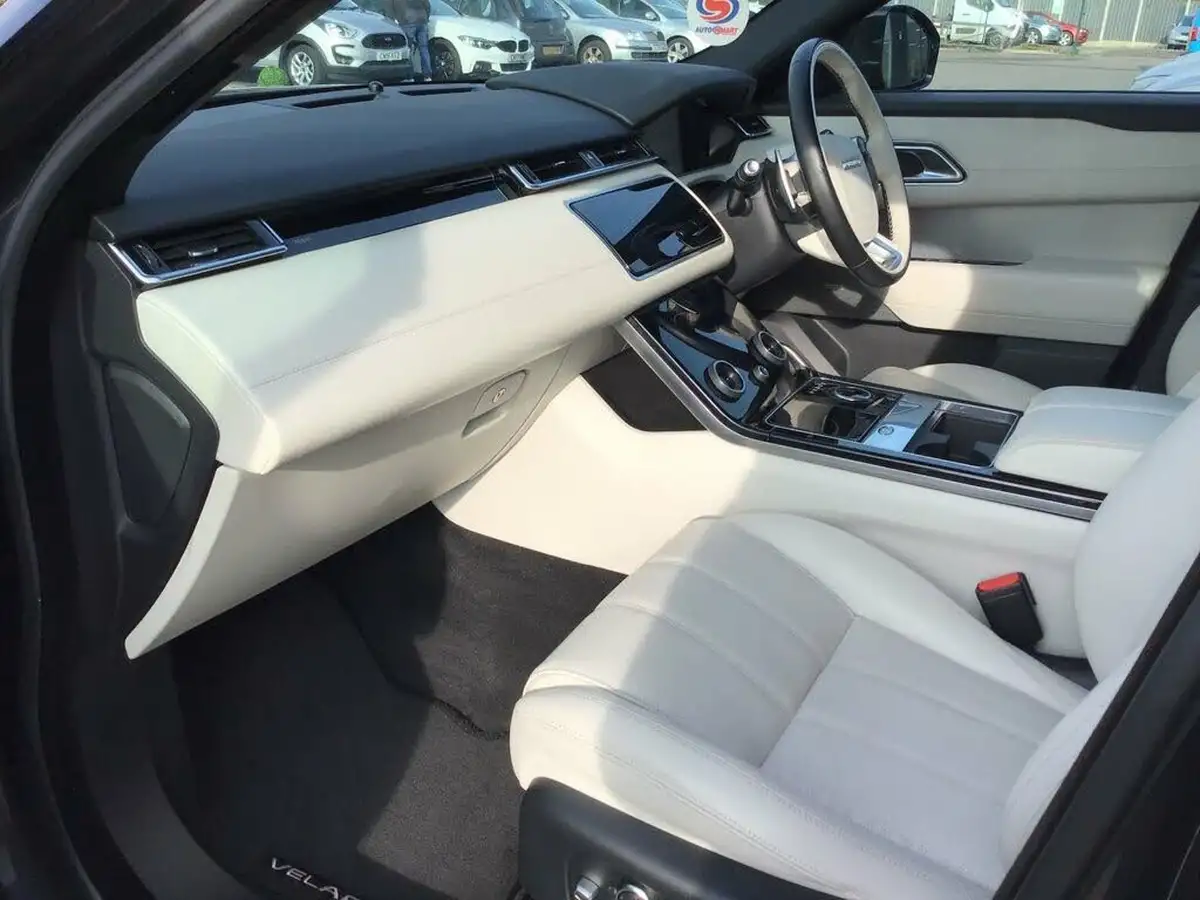 2020-land-rover-range-rover-velar-20-d240-r-dynamic-hse-big-37
