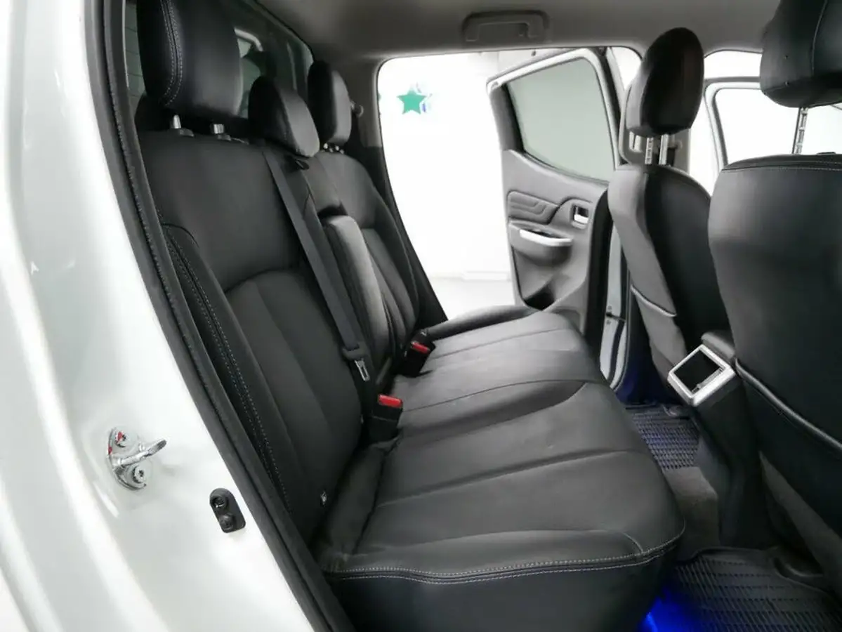 2021-mitsubishi-l200-22di-d-barbarian-auto-big-29