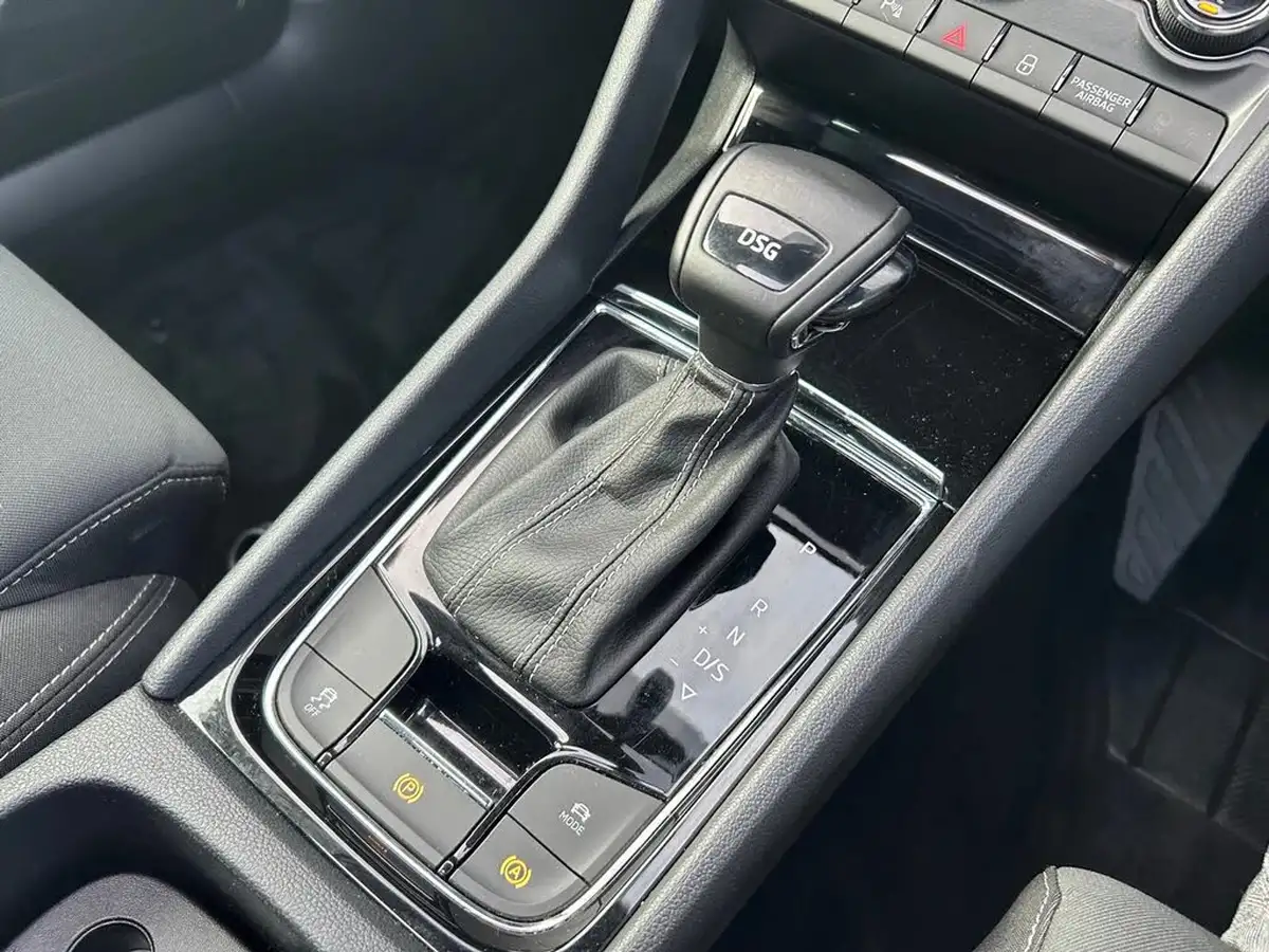 2021-skoda-karoq-15-tsi-sportline-dsg-big-19