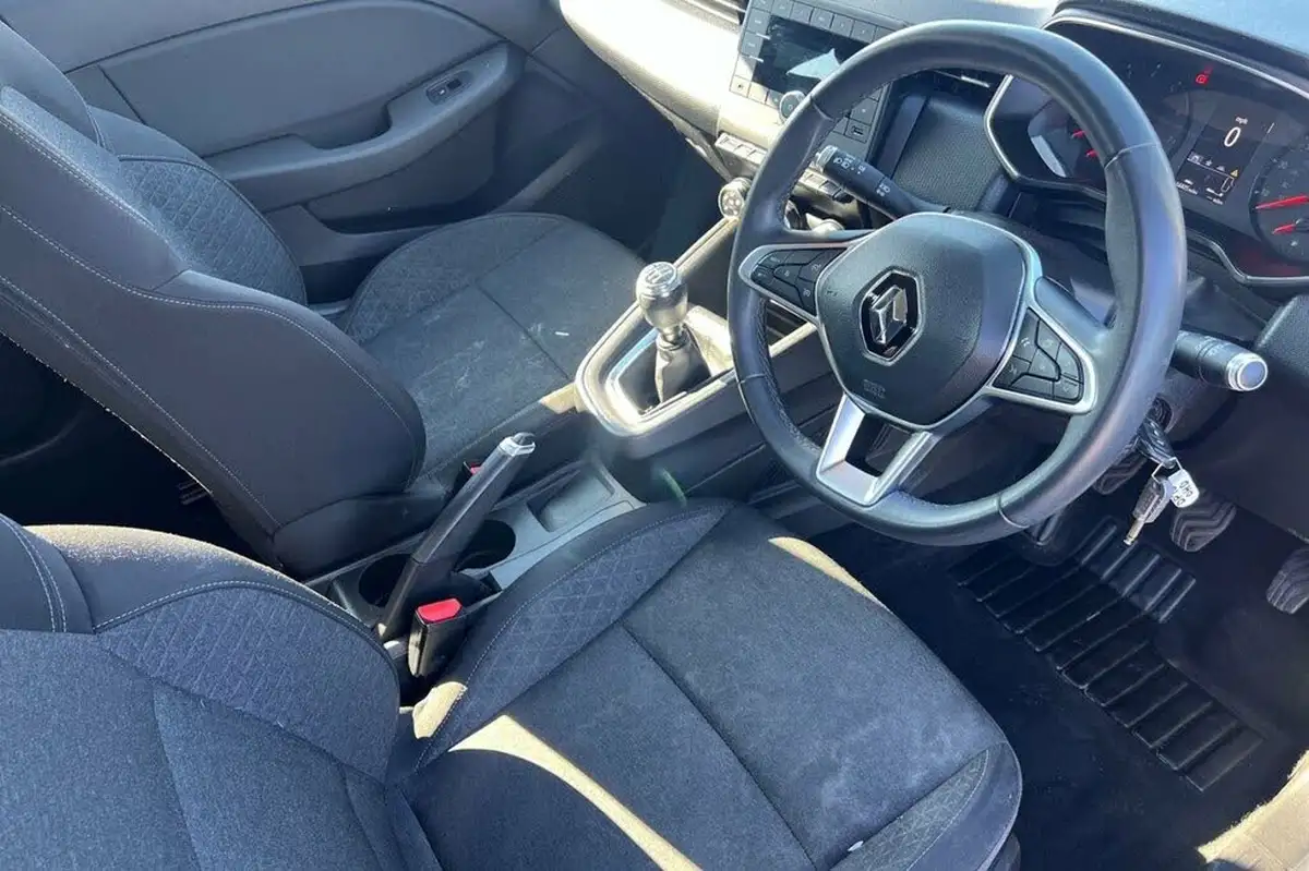 2020-renault-clio-10-sce-play-75bhp-big-6