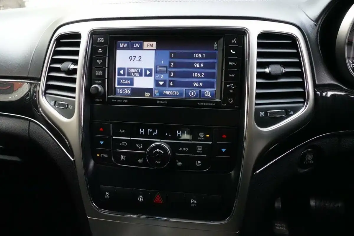 2013-jeep-grand-cherokee-30crd-overland-v6-auto-big-33