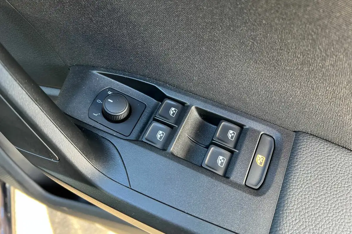 2022-seat-ibiza-10-tsi-fr-edition-110ps-big-18