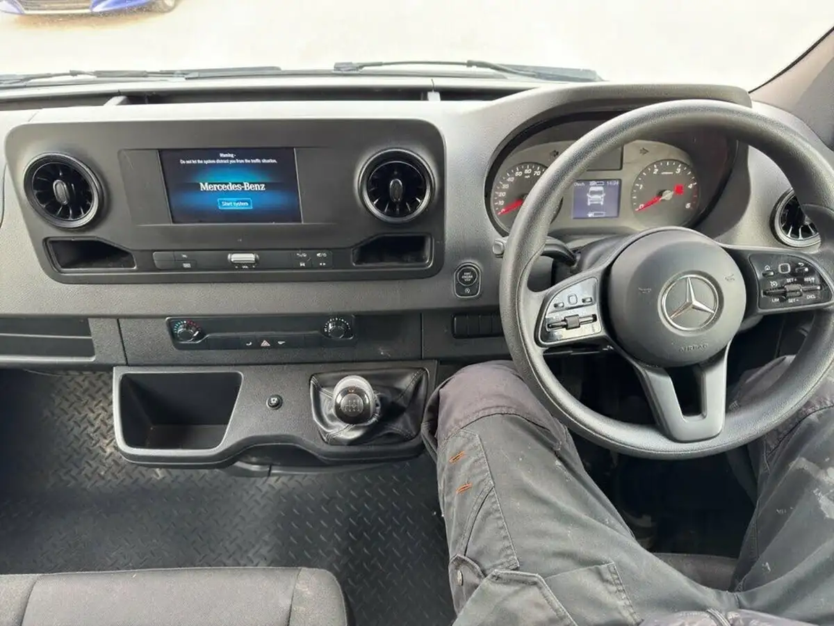 2021-mercedes-benz-sprinter-20cdi-315-l1h1-progressive-150pseu6dt-panel-rwd-eco-gear-360-big-17
