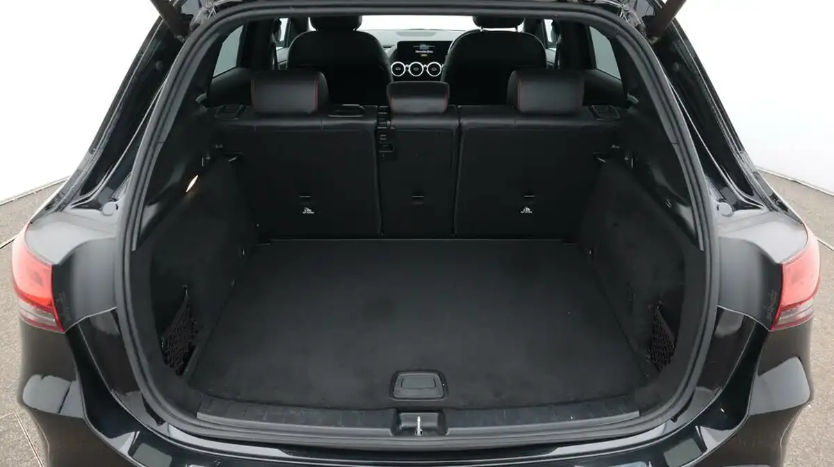 2021-mercedes-benz-gla-class-13-gla-180-amg-line-executive-1332cc-big-17