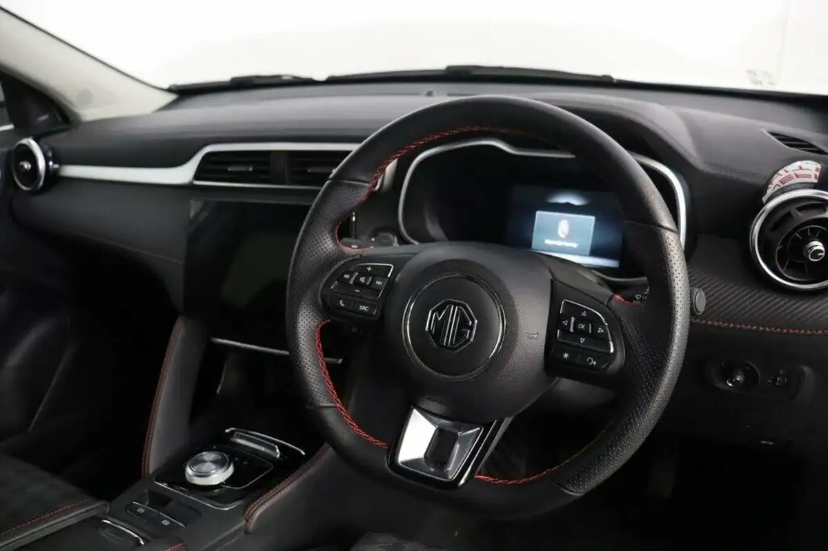 2022-mg-zs-suv-e-se-ev-156ps-long-range-big-23