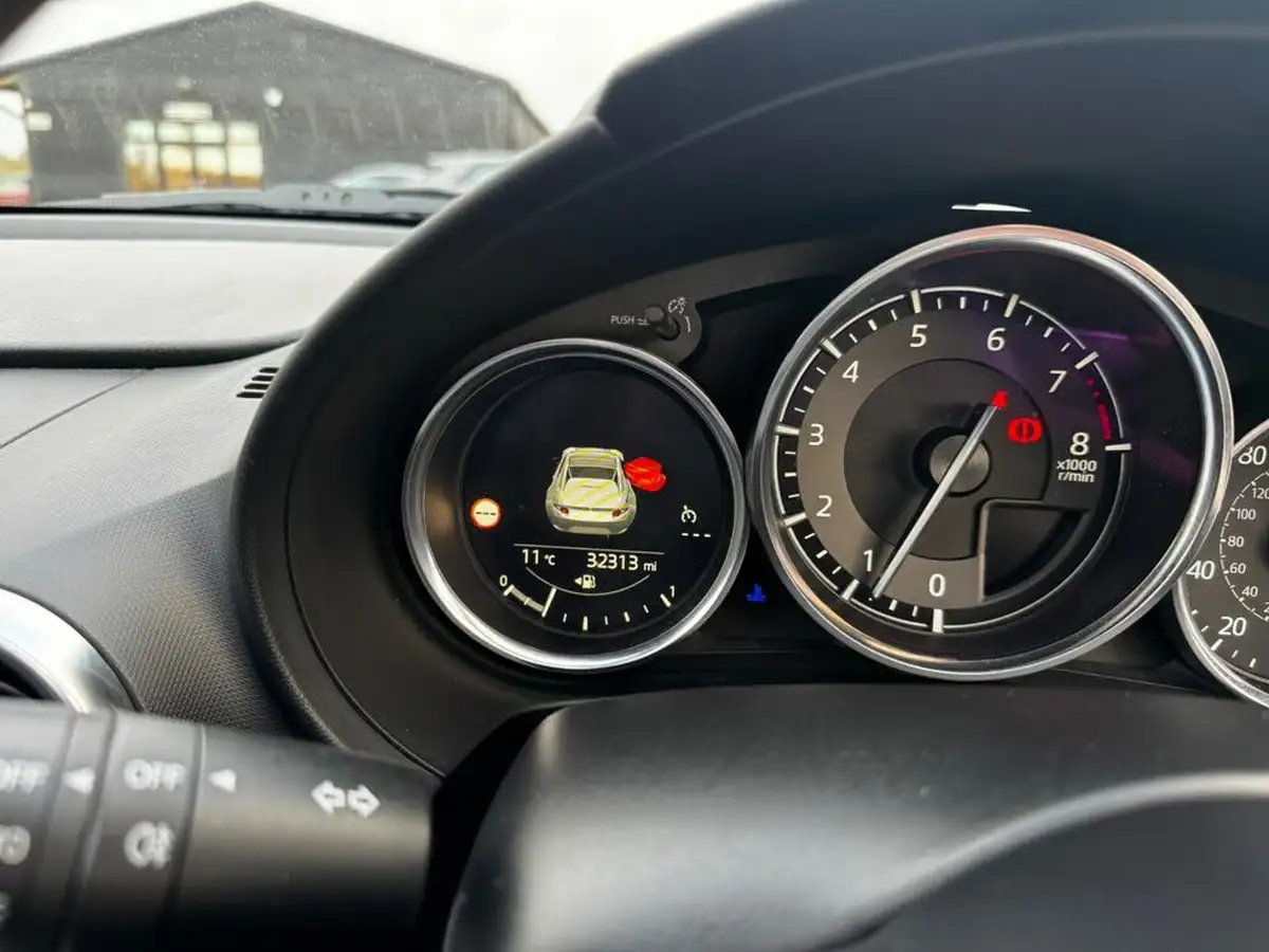 2019-mazda-mx-5-15-sport-nav-nappa-leather-rf-big-24