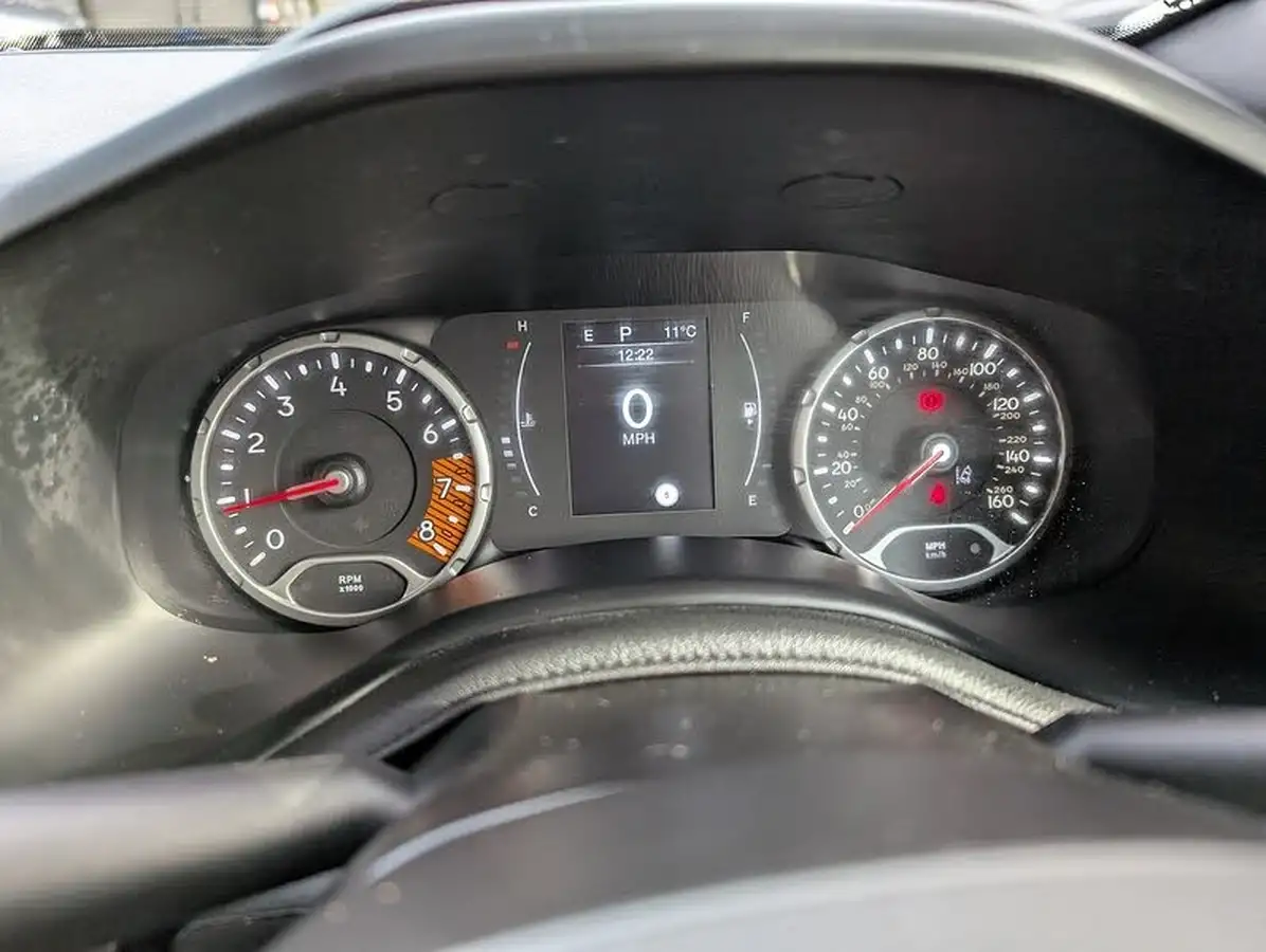 2021-jeep-renegade-13-gse-night-eagle-big-25