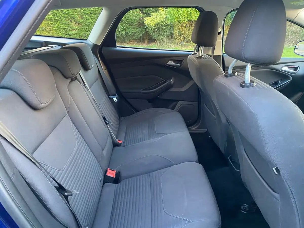 2018-ford-focus-10t-titanium-125ps-estate-big-14
