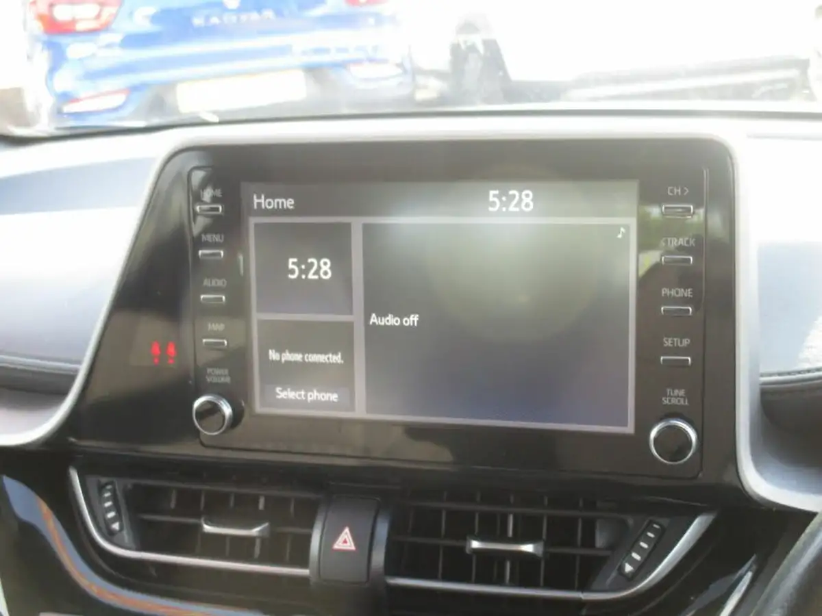 2021-toyota-c-hr-18-vvt-i-icon-big-12