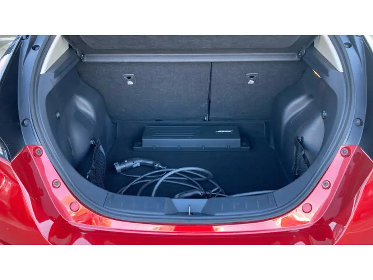 2023-nissan-leaf-e-tekna-39kwh-big-3