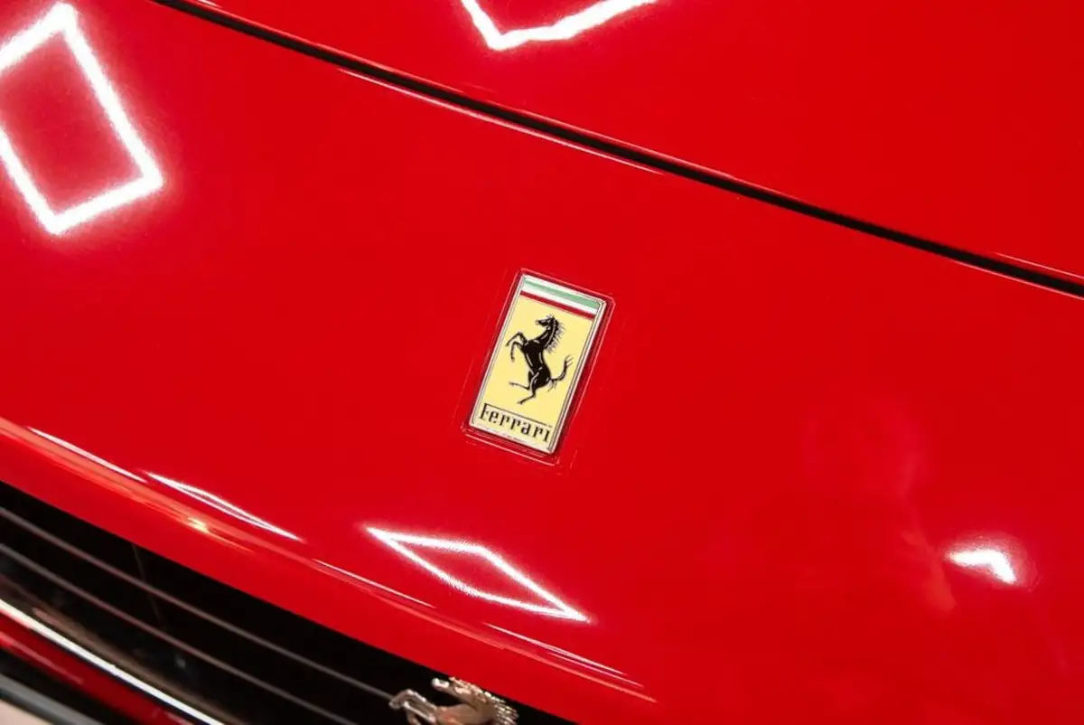 2012-ferrari-california-43-big-13