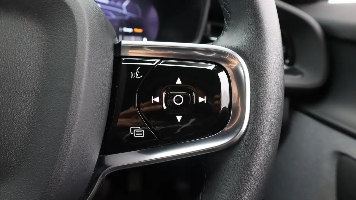 2023-polestar-polestar-2-e-ps2-165kw-standard-single-hatchback-big-23