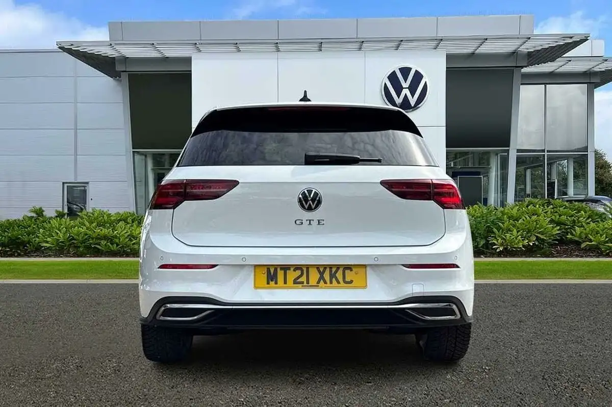 2021-volkswagen-golf-14-tsi-gte-big-8