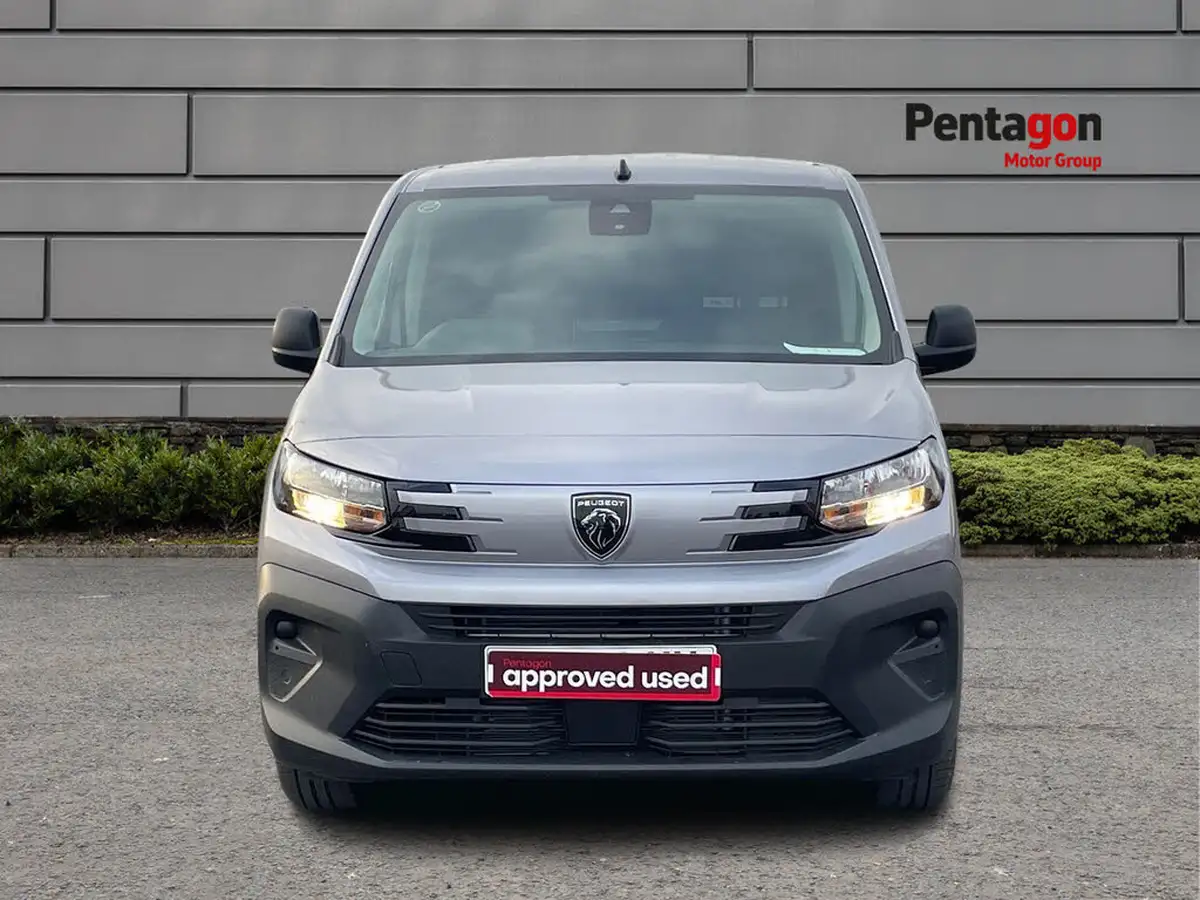 2024-peugeot-partner-15-bluehdi-professional-100pseu6d-big-12