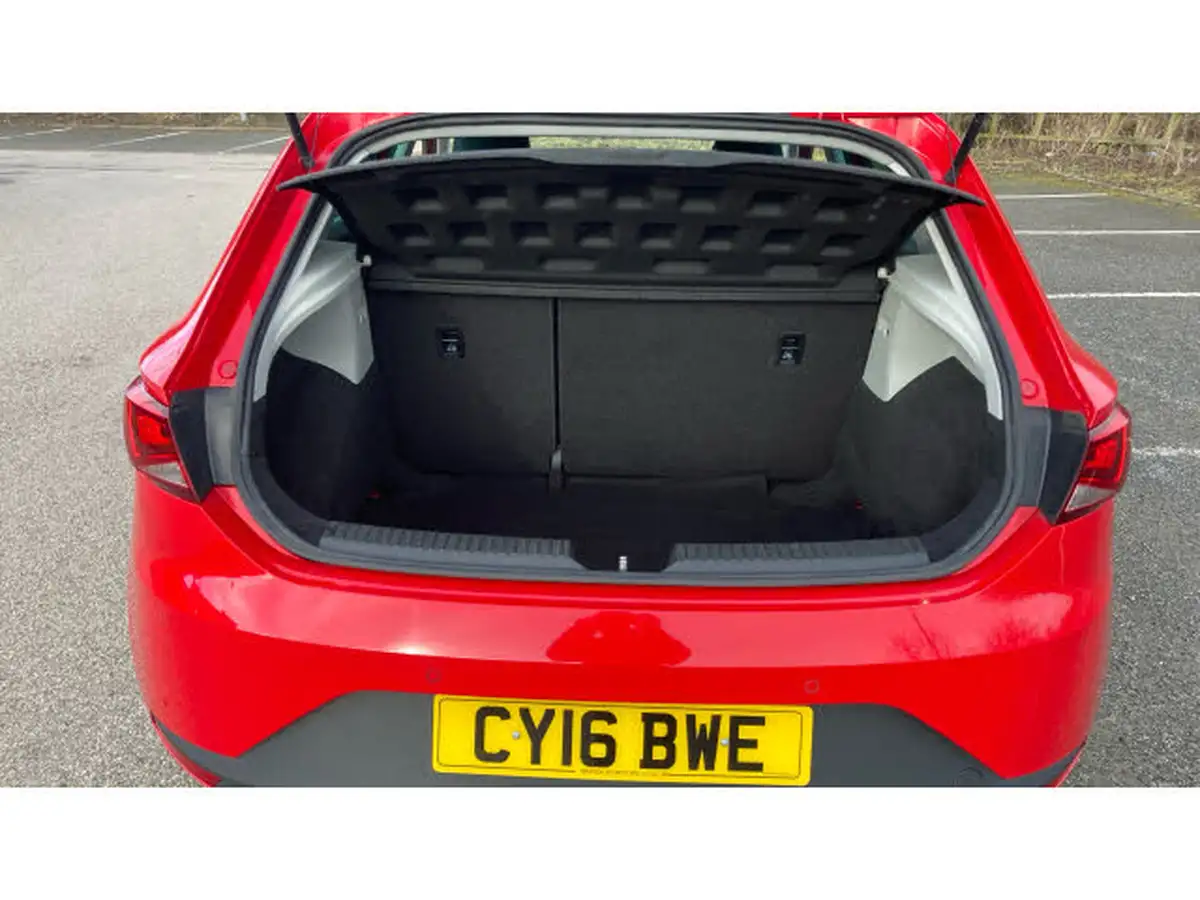 2016-seat-leon-14-fr-tech-pack-ecotsi-hatchback-5d-1395cc-big-3
