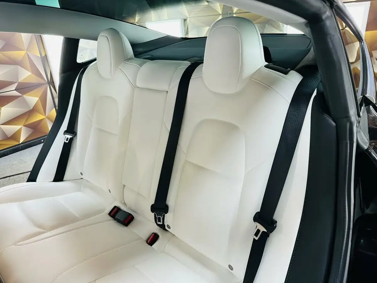 2019-tesla-model-3-e-4x4-performance-pack-big-72