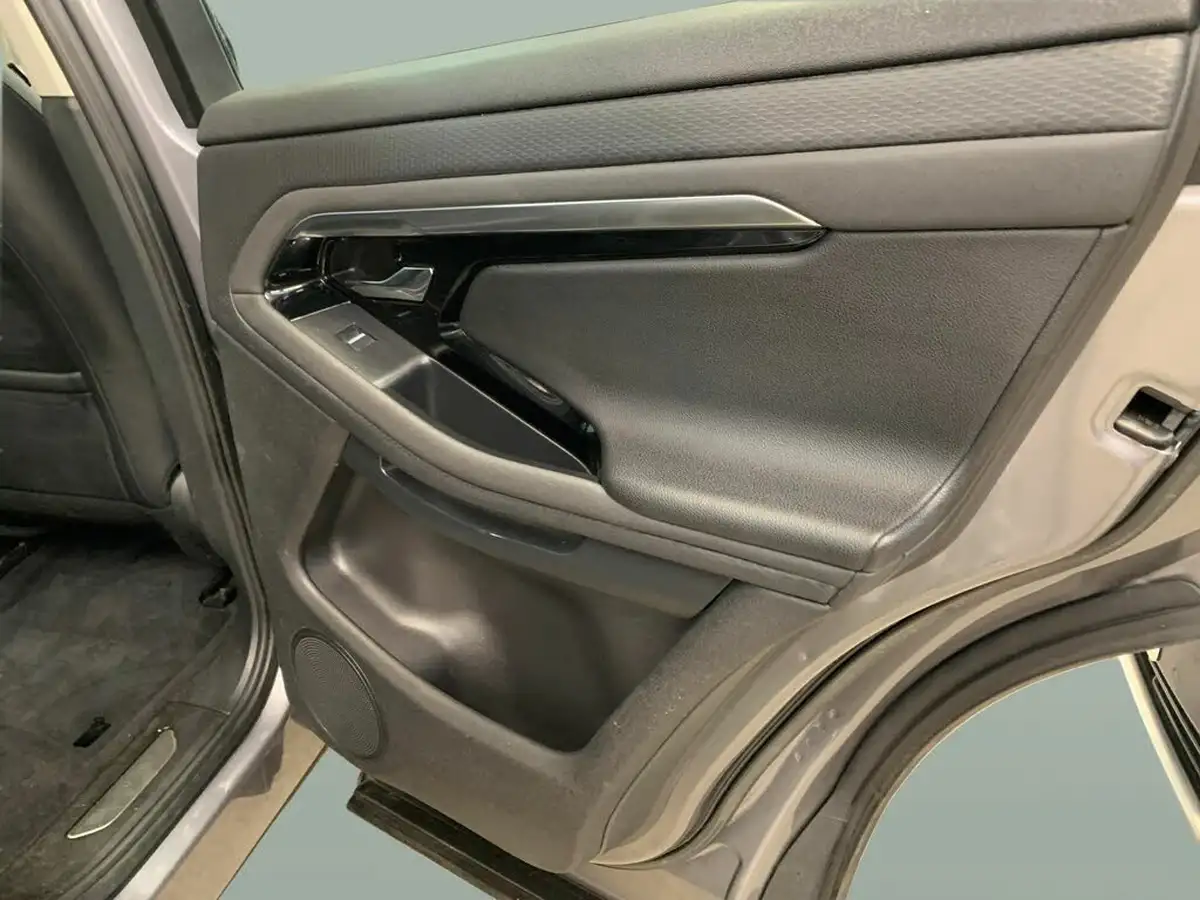 2021-land-rover-range-rover-evoque-15-p300e-r-dynamic-s-big-30