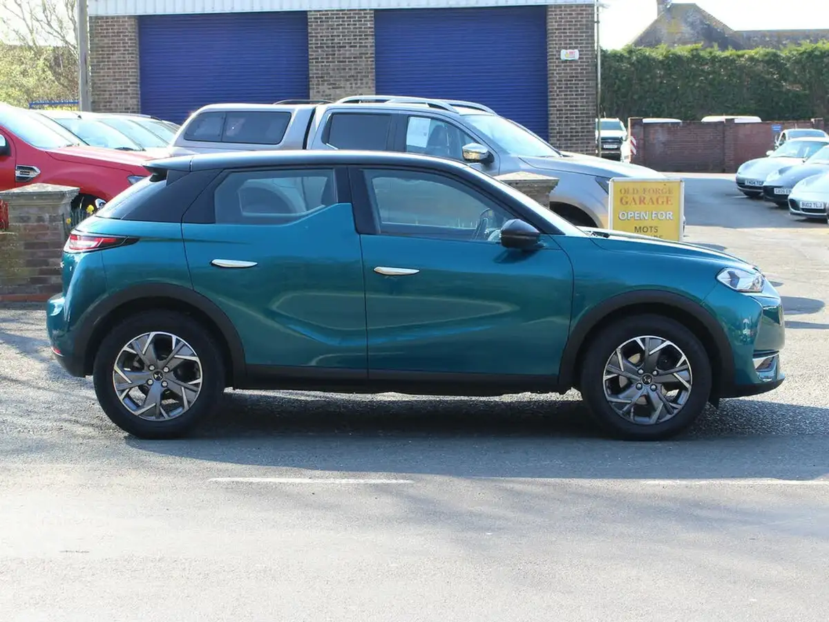2019-ds-ds-3-crossback-12-puretech-elegance-100ps-big-3