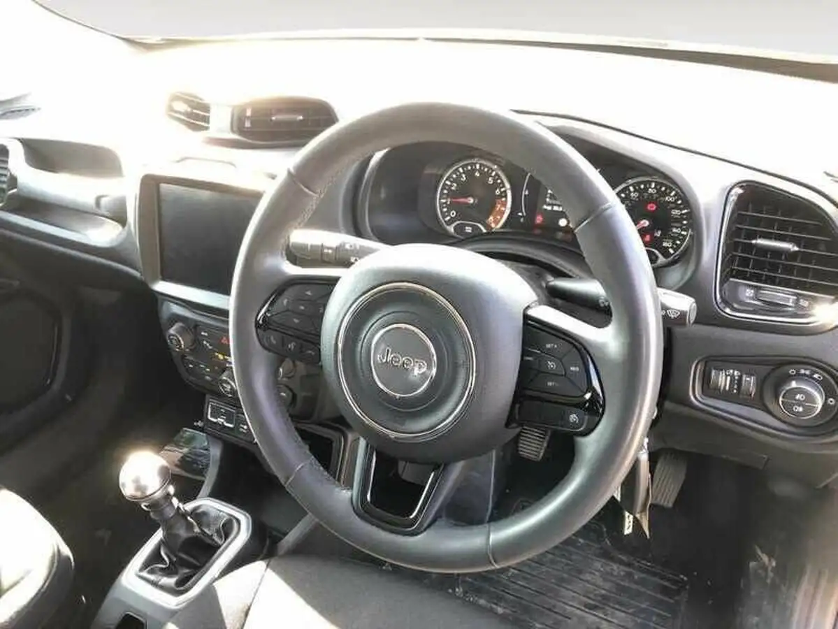 2020-jeep-renegade-10-gse-night-eagle-big-4