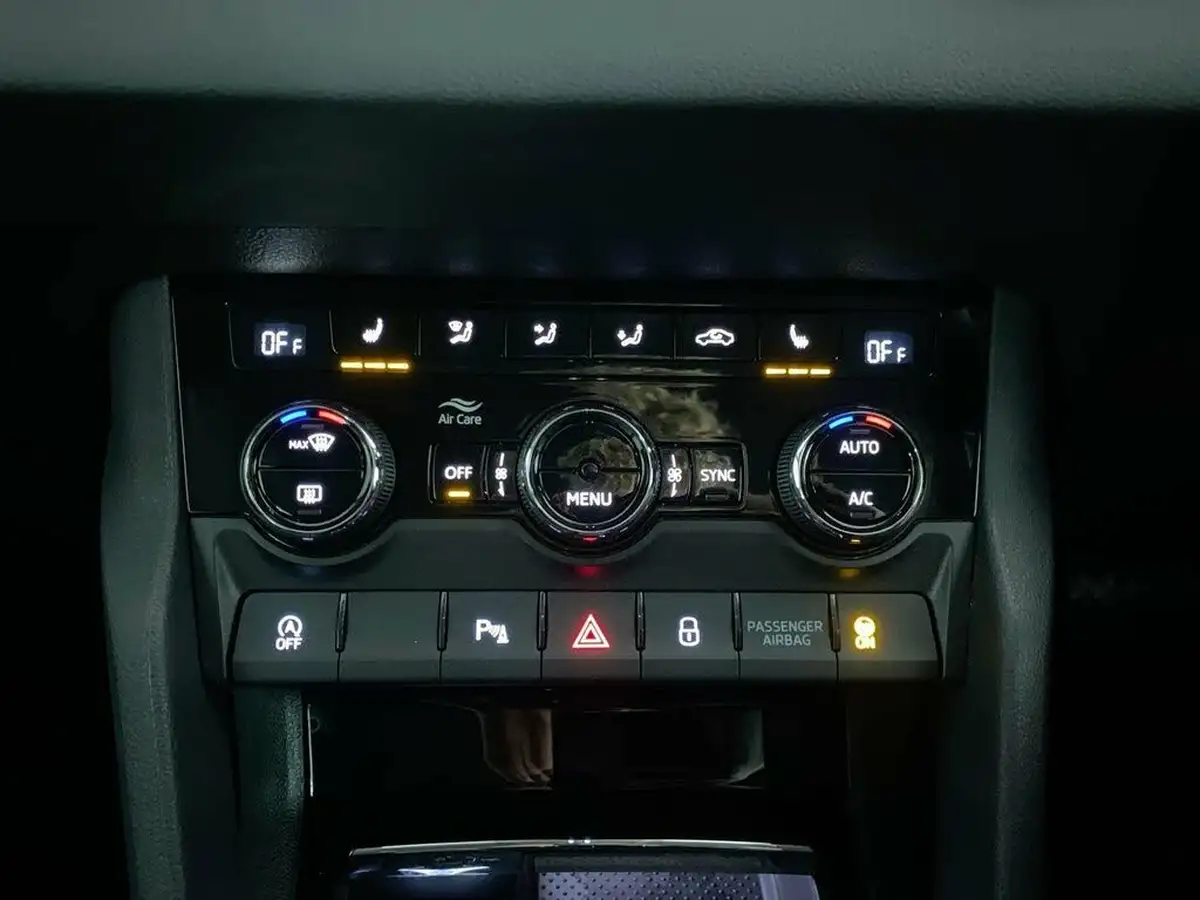 2020-skoda-karoq-15-tsi-se-l-dsg-big-24