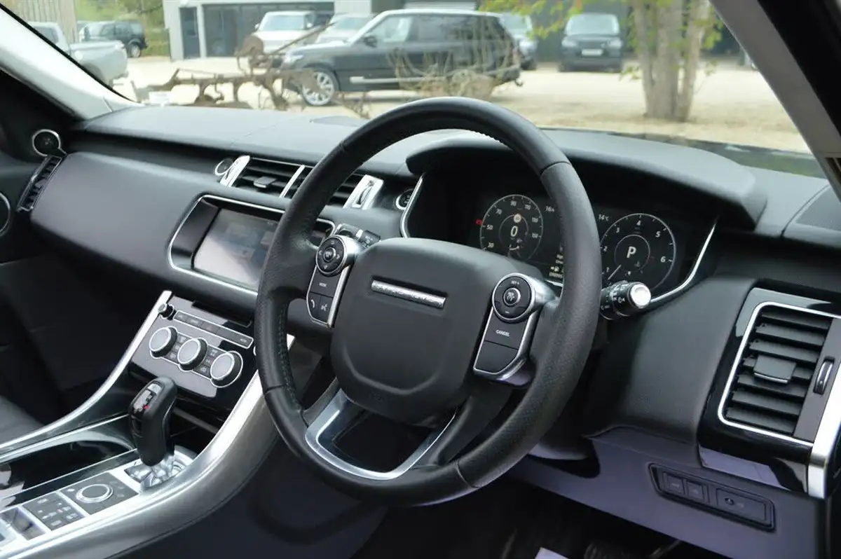 2017-land-rover-range-rover-sport-30-sd-v6-hse-306ps-big-44