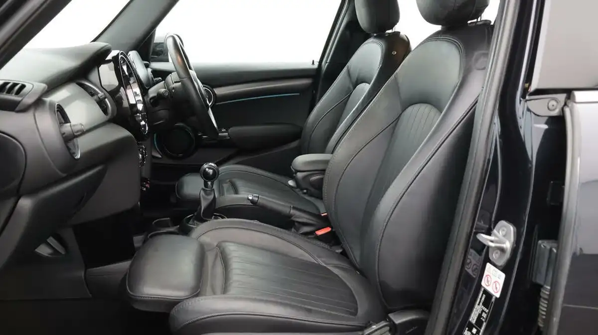 2021-mini-cooper-15-cooper-exclusive-hatchback-5d-big-14