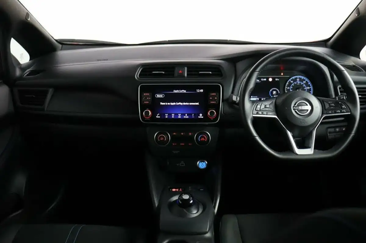 2022-nissan-leaf-e-acenta-39kwh-big-7