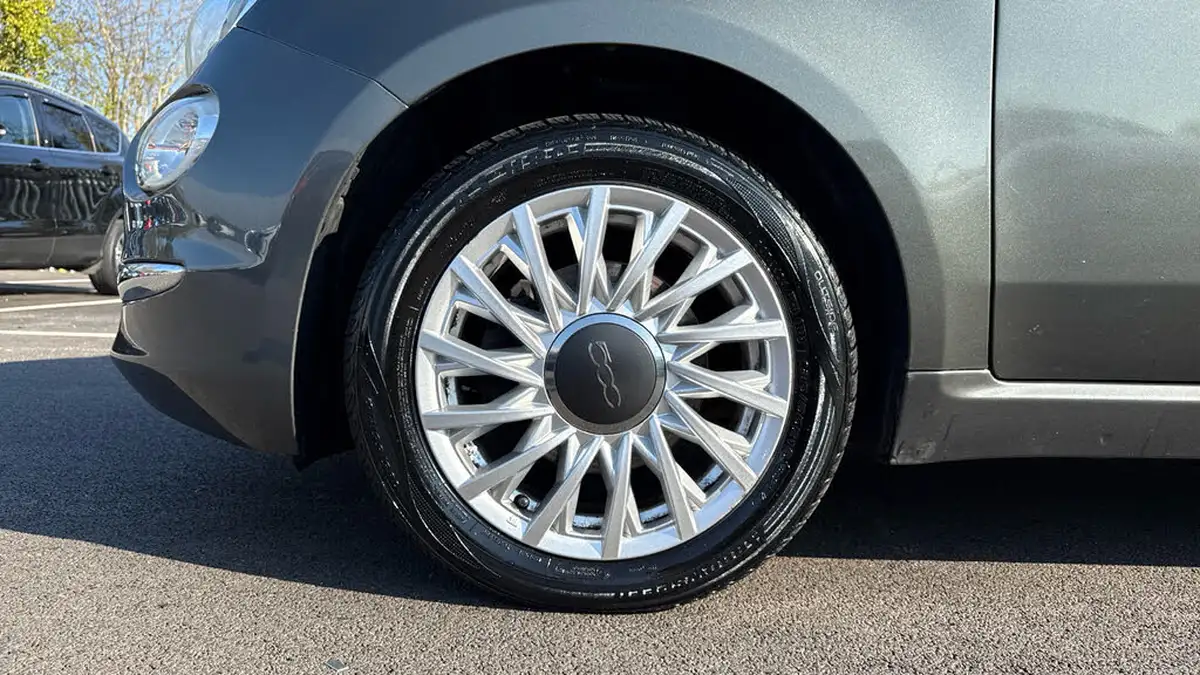 2018-fiat-500-12-lounge-big-16