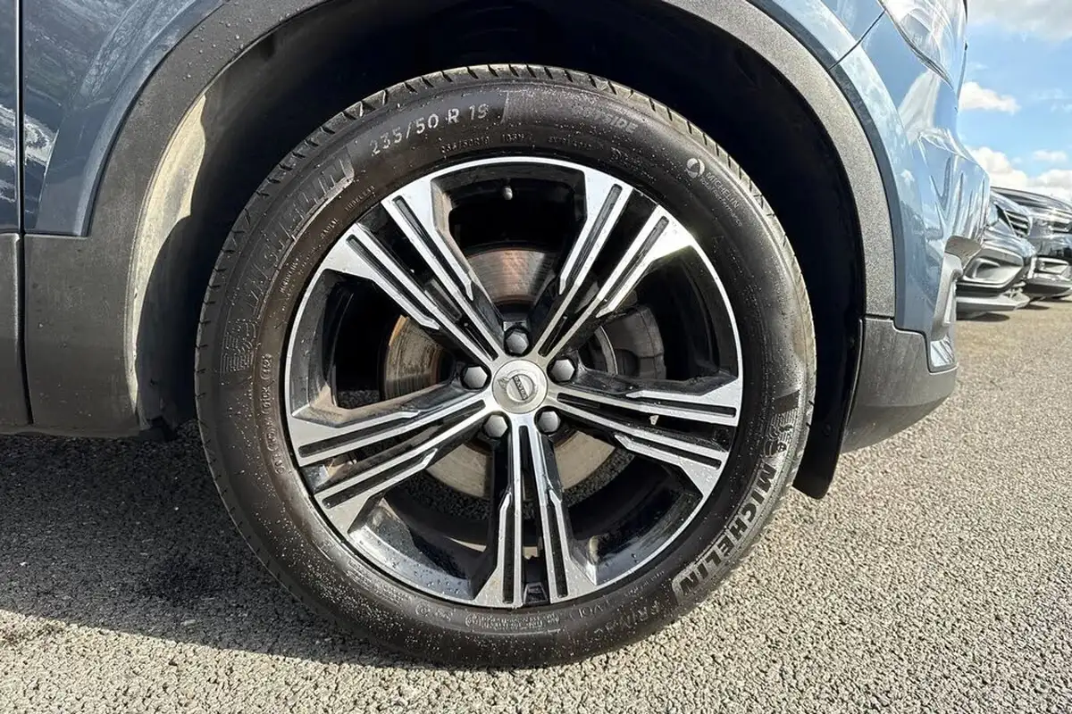 2020-volvo-xc40-20-t4-inscription-pro-big-8