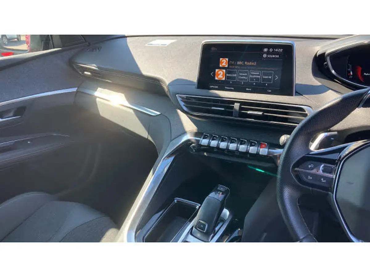 2020-peugeot-3008-suv-16-puretech-gt-line-180bhp-ss-eat8-big-13
