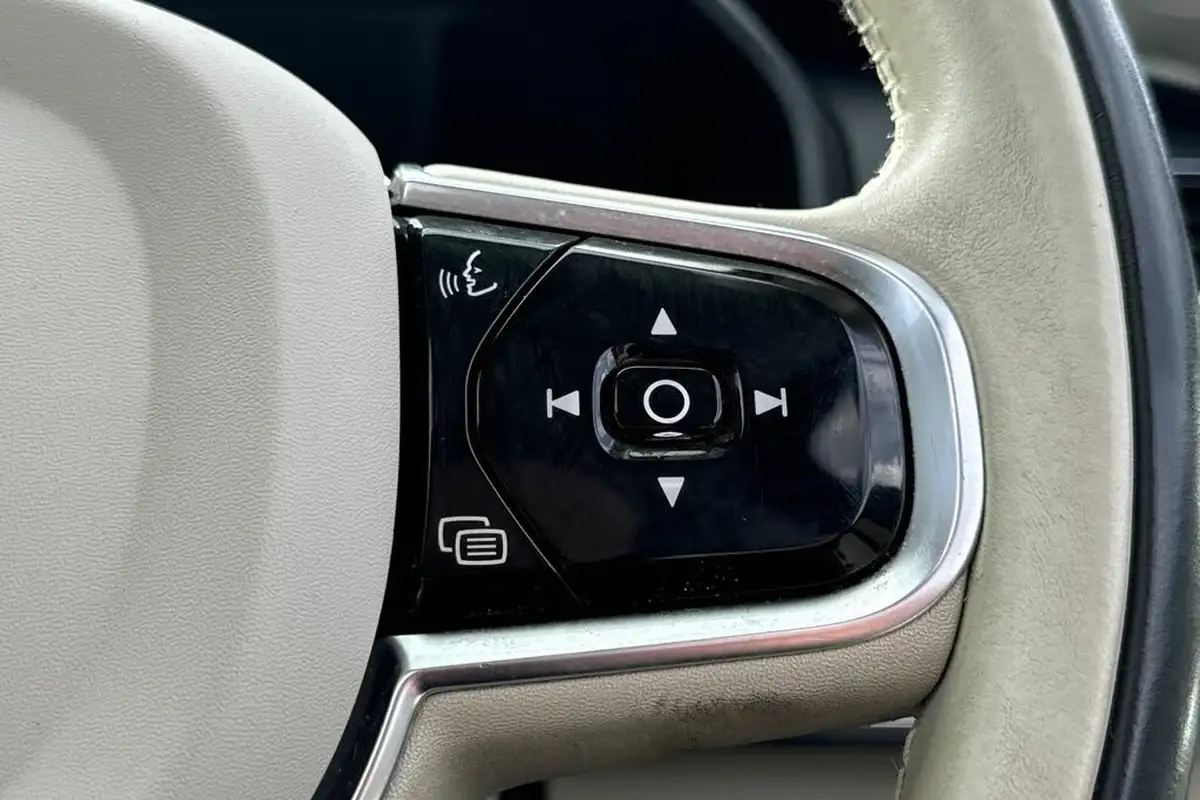 2021-volvo-xc90-20td-b5-inscription-big-11