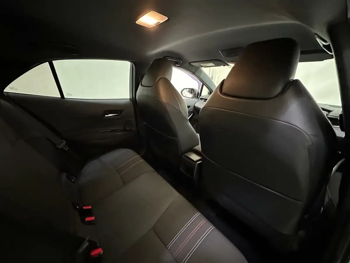 2020-toyota-corolla-18-vvt-i-gr-sport-trk-hatchback-big-18
