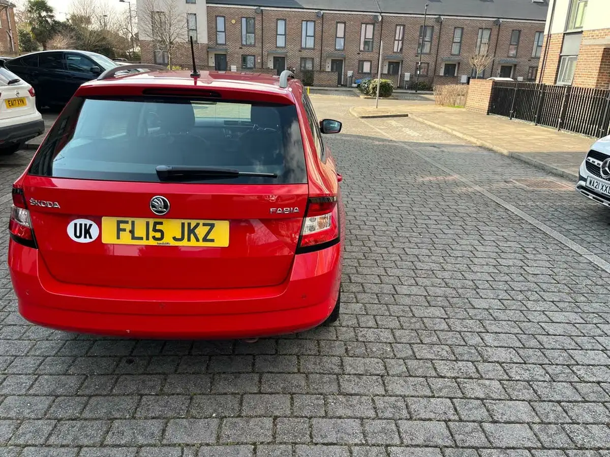 2015-skoda-fabia-12-se-l-90ps-estate-big-10